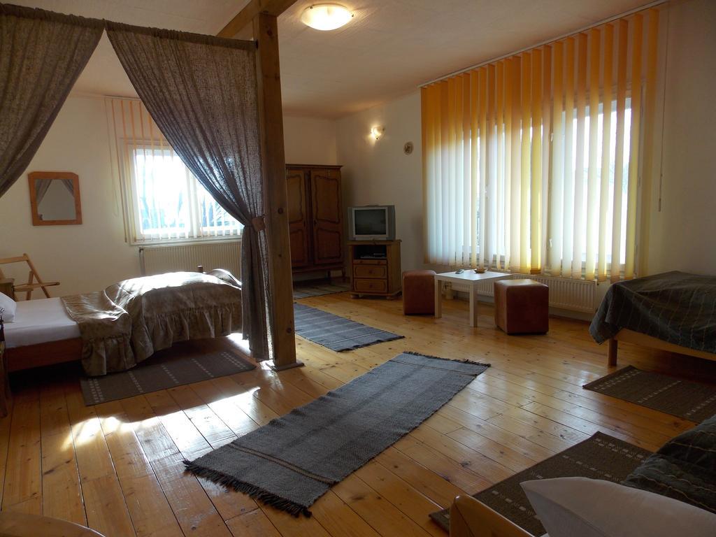 Casa Fortyogo Târgu Secuiesc Room photo